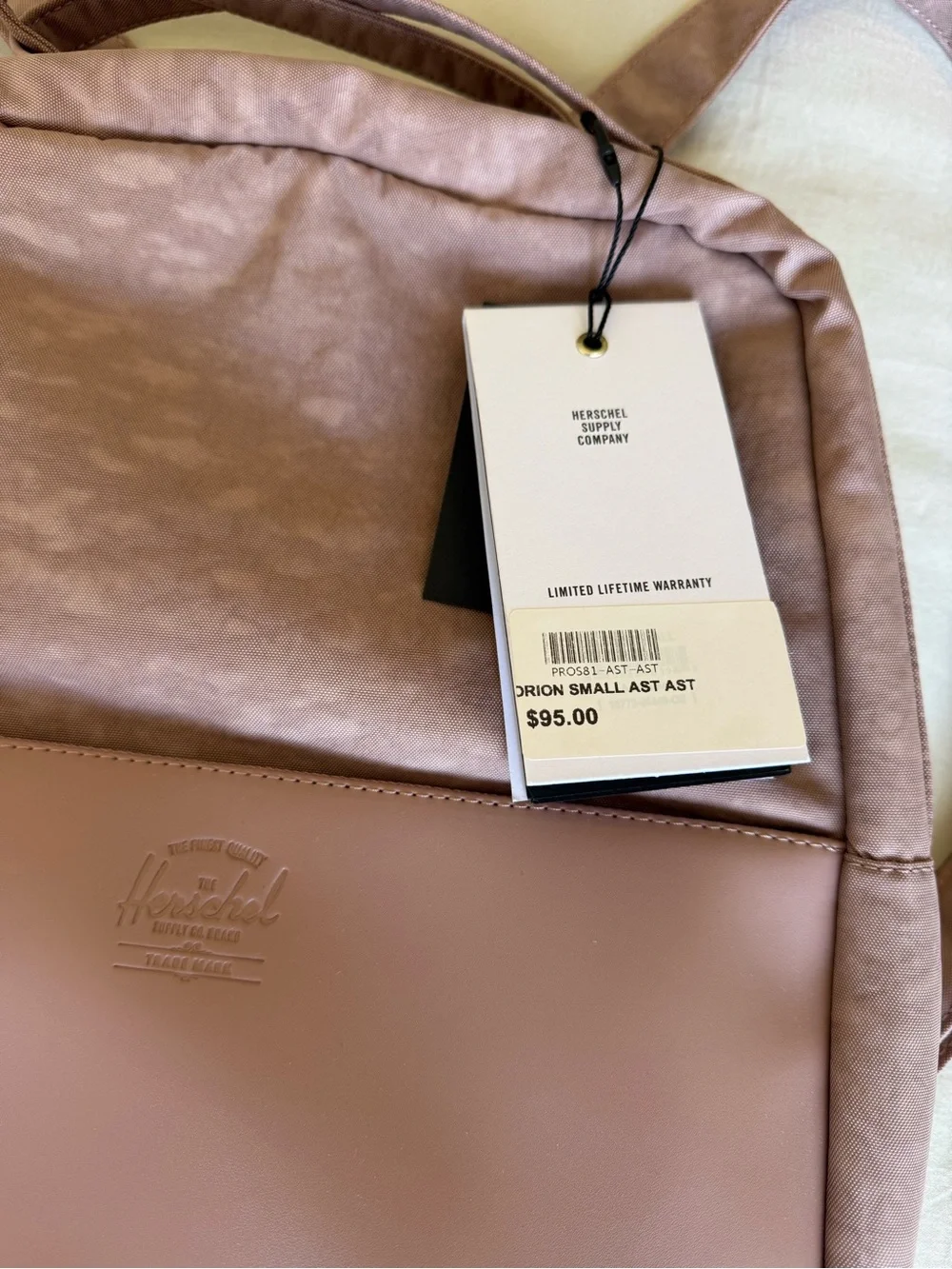 Herschel Supply Company compact mauve